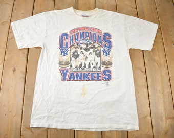 Vintage 1999 New York Yankees MLB World Champions Baseball Graphic T-Shirt