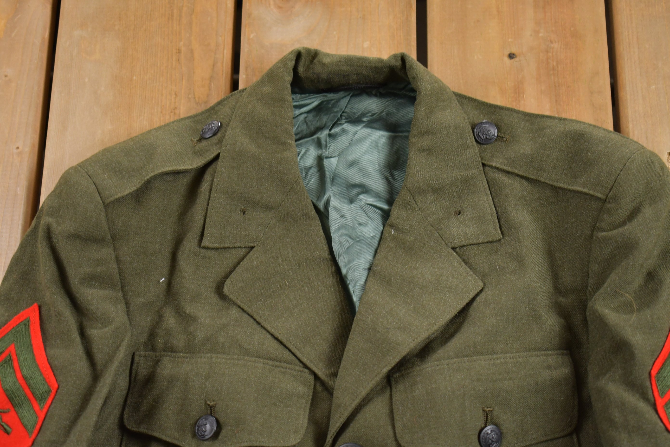 Vintage 1968 US Marine Corps Military Jacket / Button up