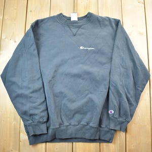 Vintage 1990s Champion Sweatshirt / Vintage Champion / Vintage Pullover / Streetwear / Embroidered Sportswear