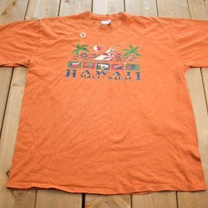 Vintage 2000&#39;s Hawaii Maui - Kaui Souvenir T-Shirt / Streetwear / Made In USA / Vacation Tee / Travel T Shirt