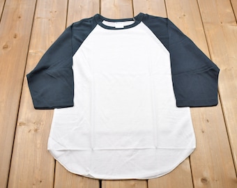 Vintage 1970s Raglan Color Block 3 Quarter Sleeve T-Shirt / Graphic / 80s / Streetwear / Retro Style / Single Stitch / Made In Malaysia