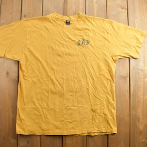 Camiseta gráfica con el logotipo de Gap de los años 90 / Años 90 / Ropa urbana vintage / Camiseta gráfica / Fabricada en EE. UU.