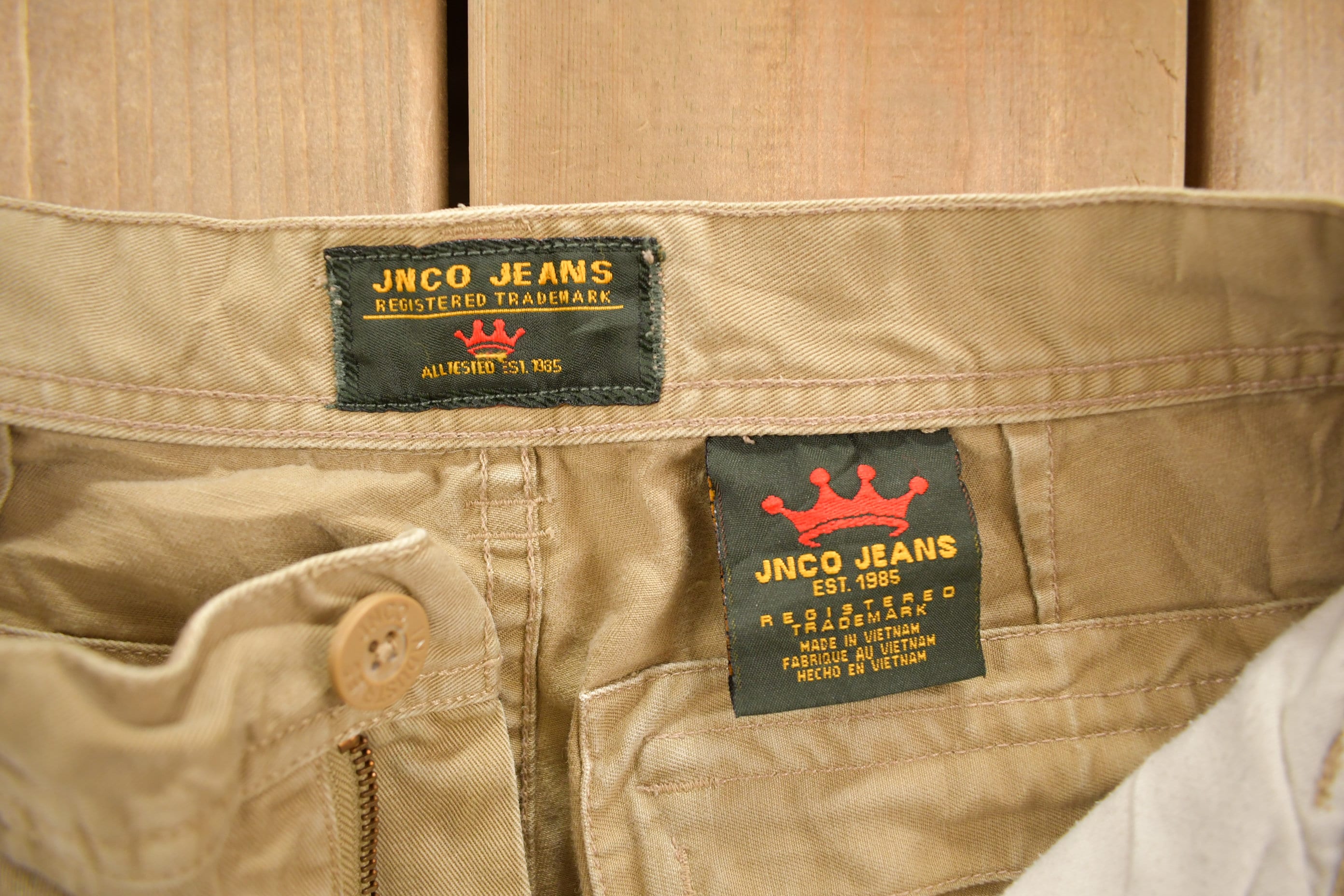 Vintage 1990s JNCO Jeans Baggy Cargo Shorts Size 32 / Rare Vintage