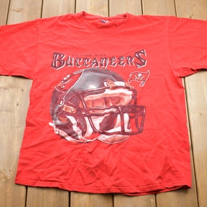Vintage 1997 Tampa Bay Buccaneers NFL Graphic T-Shirt / Graphic / 80s / 90s / Streetwear / Retro Style / NFL Graphic / Graphic Tee