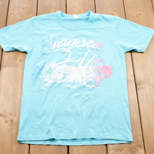 Vintage 1980s Niagara Falls Canada Graphic T-Shirt /  80s / 90s / Streetwear Fashion / Made In Canada / Vacation Tee / Travel & Tourism