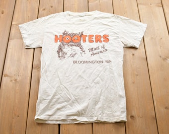 Vintage 1990s Hooters Bloomington Graphic T-Shirt / Graphic / 80s / 90s / Streetwear / Retro Style / Single Stitch / Made In USA