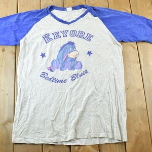 Camiseta promocional do desenho animado da Disney, Eeyore, dos anos 90, Bedtime Blues, vintage / camiseta gráfica dos anos 90 / Mickey Mouse vintage / fabricada nos EUA / camiseta da Disney dos anos 90