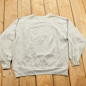 Vintage 1960s Blank Grey Raglan Sweatshirt / 60s Crewneck / Made In USA / True Vintage / Streetwear / 60s Blank / 60s Sweater
