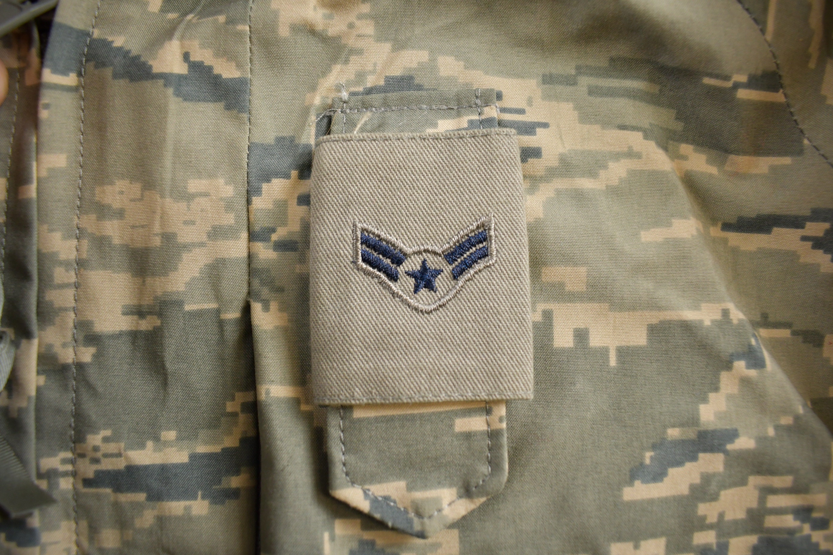 Vintage Y2K Gore Seam Military Digital Camo Jacket / US Army