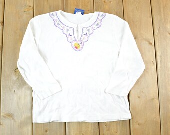 Vintage 1990s Pooh Disney Crewneck Womens L / Vintage Sweatshirt / Vintage Disney / Mickey / Embroidered Disney Sweater