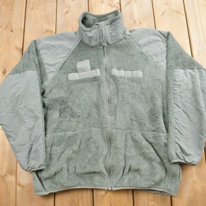 Vintage 1990s US Military Cold Weather Fleece Sweater / US Army / Gen III / Army Jacket / Deep Pile Fleece / Size Large Regular