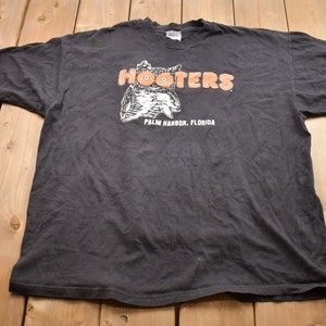 Vintage 1990s Hooters Palm Harbor Florida Delightfully Tacky, Yet Unrefined Souvenir T Shirt / Single Stitch / Rare Vintage / Travel T Shirt