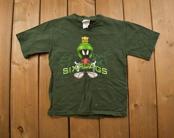 Vintage 1990s Children's Looney Toons X Six Flags Graphic T Shirt / Vintage T Shirt / Streetwear / Graphic Tee Single Stitch