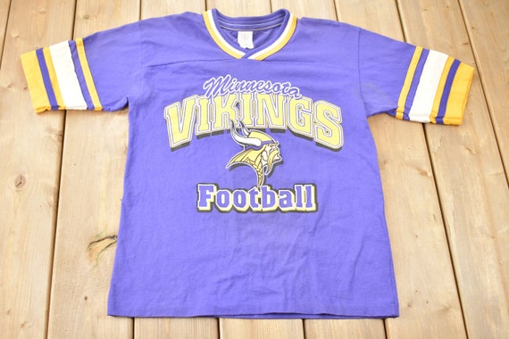 USA製90s　NFL　Minnesota Vikings　ビッグロゴロゴ刺繍紫 90s NFL MINNESOTA VIKINGS 刺繍ロゴ