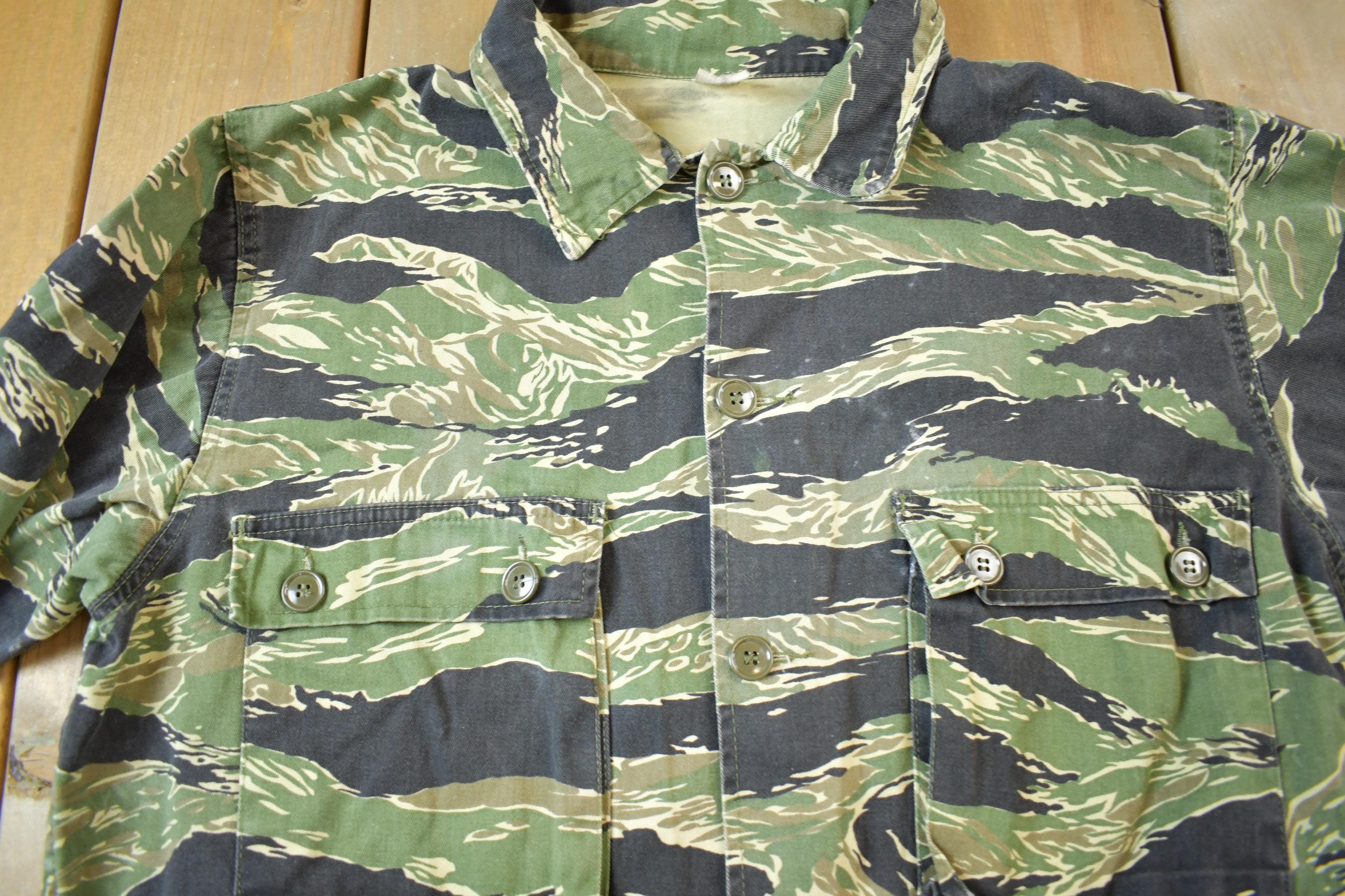Vintage 1960s Tigercamo Stripe Military Camouflage Button up Vintage 1960s Tigercamo Stripe Military Camouflage Button up