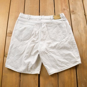 Vintage 1990s Lee Jean Shorts Size 32 / 90s Shorts / Streetwear / Light Wash / Vintage Jeans / Made In USA/ Jorts