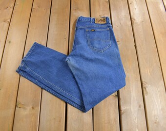 Vintage 1990s Lee Medium Wash Size 34 x 32 / Vintage Denim / Vintage Lee / Retro Jeans