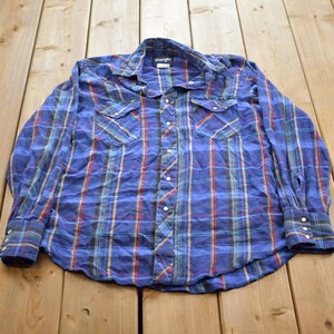 Vintage 1990s Wrangler Snap Button Southern Western Style Button Up Plaid Shirt