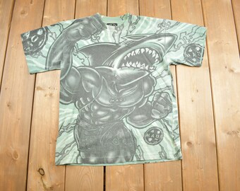 Vintage 1990s Maui Hawaii All Over Shark Print Graphic T Shirt / Souvenir / Surf Wear / Streetwear Fashion
