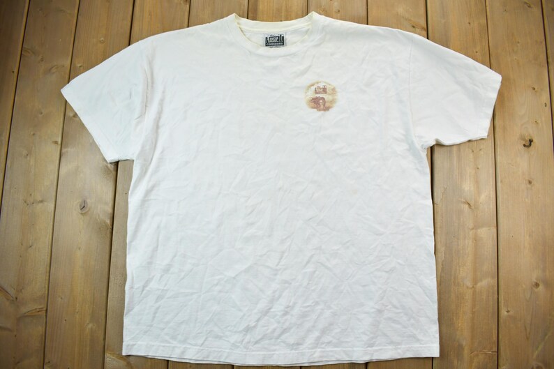 Vintage 1990s Down Under Wear / Aussie / Graphic Tshirt / Vintage T