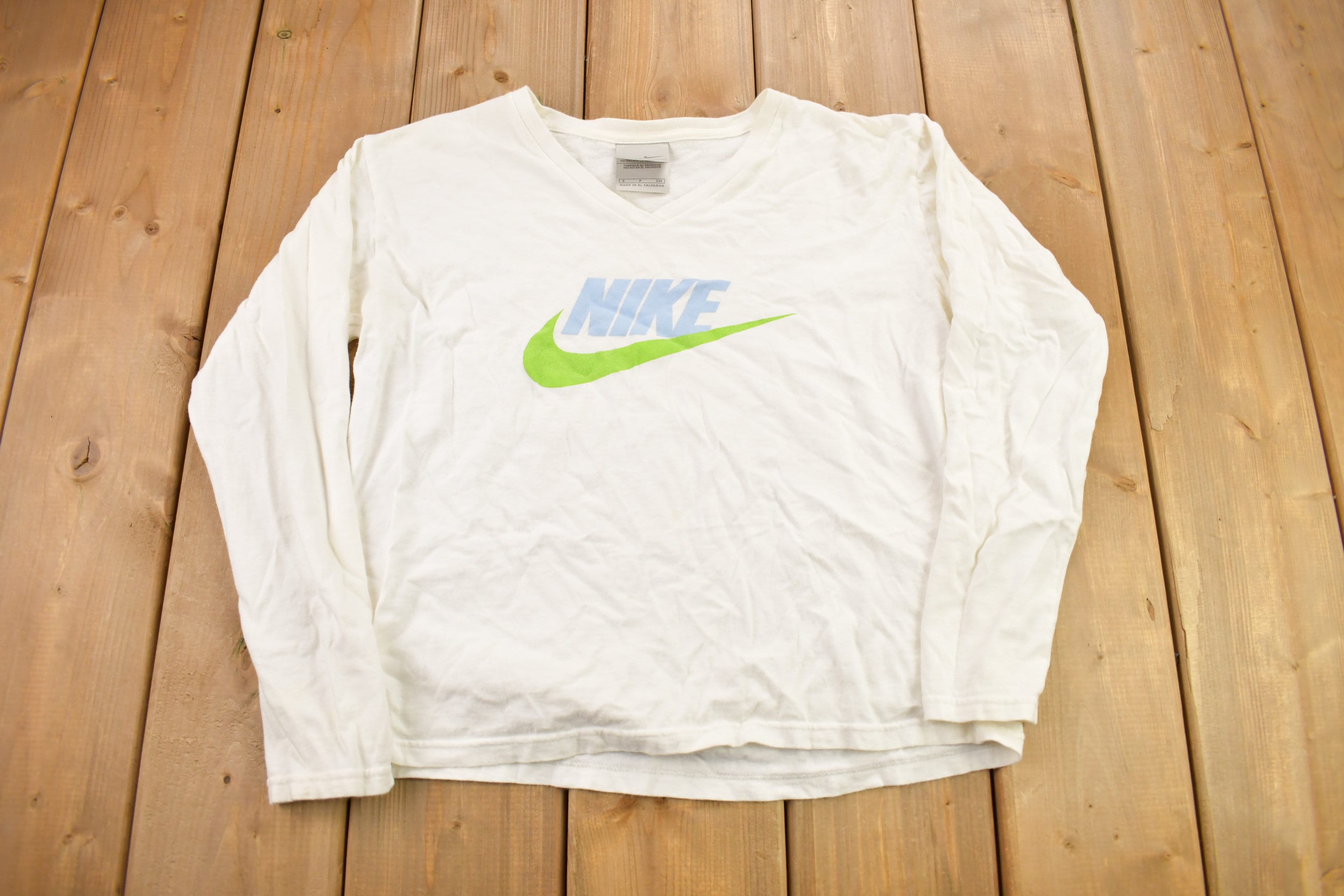 Vintage Y2K Nike Long Sleeve Graphic V-neck T-shirt / Nike Tee 