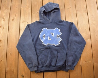 Vintage 1990s North Carolina University Collegiate Crewneck / Embroidered / NCAA Sweatshirt / Sportswear / Americana