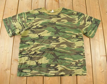 Vintage 1990s Distressed Woodland Camo T-Shirt Men's Large / All Over Print / Outdoorsmen / Retro Style / Vintage Hunting T-Shirt / Camo Tee