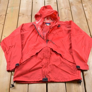 Vintage 1990s LL Bean Rain Repellant Windbreaker Jacket / 90s LL Bean / Athletic Spring Summer Sportswear / Streetwear / Athleisure