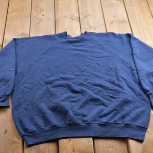 Vintage 1990s Blank Navy Blue Crewneck Sweatshirt / 90s Crewneck / Made In USA / Essential / Streetwear / 90s Blank / Navy Blue Crewneck