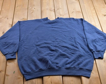 Vintage 1990s Blank Navy Blue Crewneck Sweatshirt / 90s Crewneck / Made In USA / Essential / Streetwear / 90s Blank / Navy Blue Crewneck