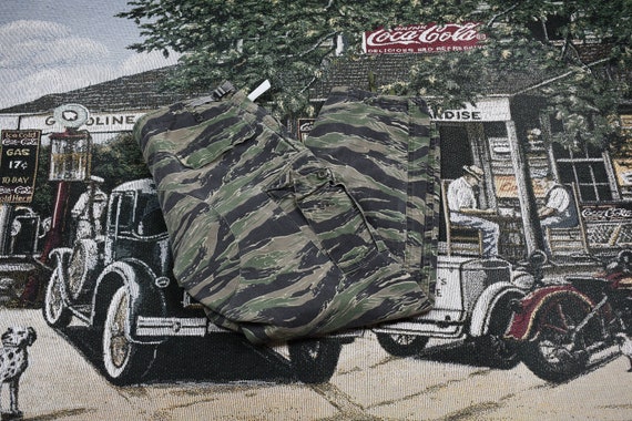 Vintage Cargo Pants / Streetwear Fashion / Bottoms
