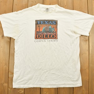 Vintage 1990s Texas Dillo Corpus Christi Souvenir T Shirt / Made In USA / Vacation Tee / Travel T Shirt / Tourist