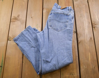 Vintage 1990's Lee Blue Jeans 30 x 28 / Knee Rips / Made in USA / American Vintage / Streetwear Fashion / Vintage Pants