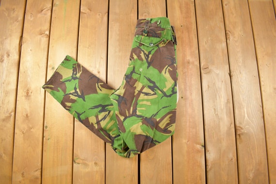 Vintage Camo Cargo Pants Size 32 x 28.5 / Streetw… - image 1