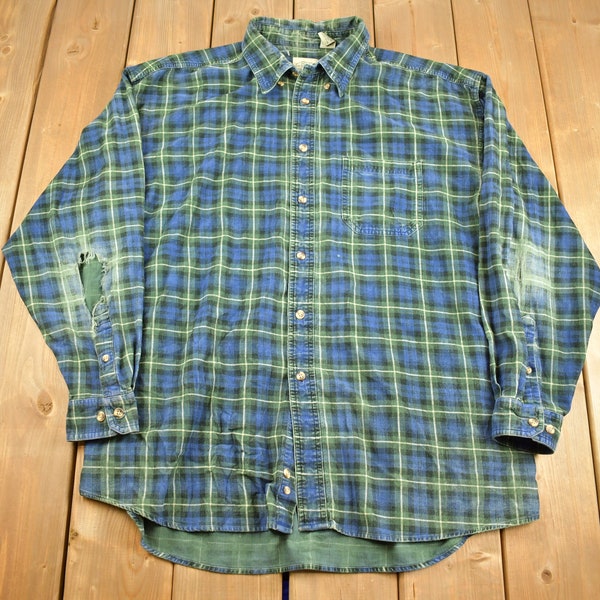 Vintage 1990s G. H. Bass & Co Plaid Flannel Button Up Shirt / 1990s Button Up / Vintage Flannel / Plaid Shirt / Button Down / Distressed /