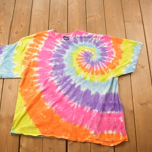 Vintage 1990s Tye Die All Over Print T-shirt / Vintage Tee / Graphic Shirt / Tie Dye / All Over Print