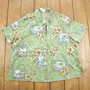 Vintage 1990s Bon Worth Hawaiian Floral Button Up Shirt / Vacation Tourist Shirt / Scenic Beach