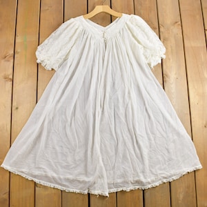 Vintage 1960s Lingerie Night Gown Dress / Lace Dress / Nightie / True Vintage Night Gown / Retro Womenswear / Cottage Core / Pixie