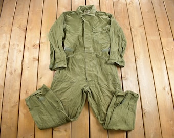 ヴィンテージサテンカバーオール：グリーンミリタリージャンプスーツ
