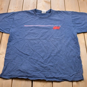 Vintage 1990s Nike Embroidered T-Shirt / Graphic / 80s / 90s / Streetwear / Retro Style / 90s Nike / Nike Logo / Graphic T-Shirt