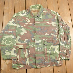 Vintage 1980s The Camo Clan Woodland Camo Button Up Shirt / 80s Button Up / Camouflage / Vintage Flannel / Chore Coat / Made in USA