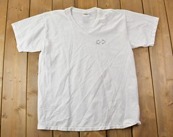 Vintage 1990s Nike Graphic T-Shirt / Swoosh / Nike Swoosh / Nike Vintage / Small Swoosh / Big Swoosh / Nike Check