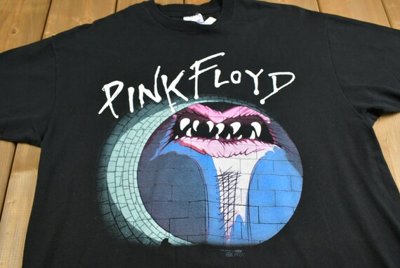 Vintage 1982 Pink Floyd the Wall Tour T 