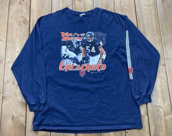 Vintage 2002 Chicago Bears Graphic T-Shirt / Vintage Football / NFL / 90s Streetwear / Athleisure / Sportswear