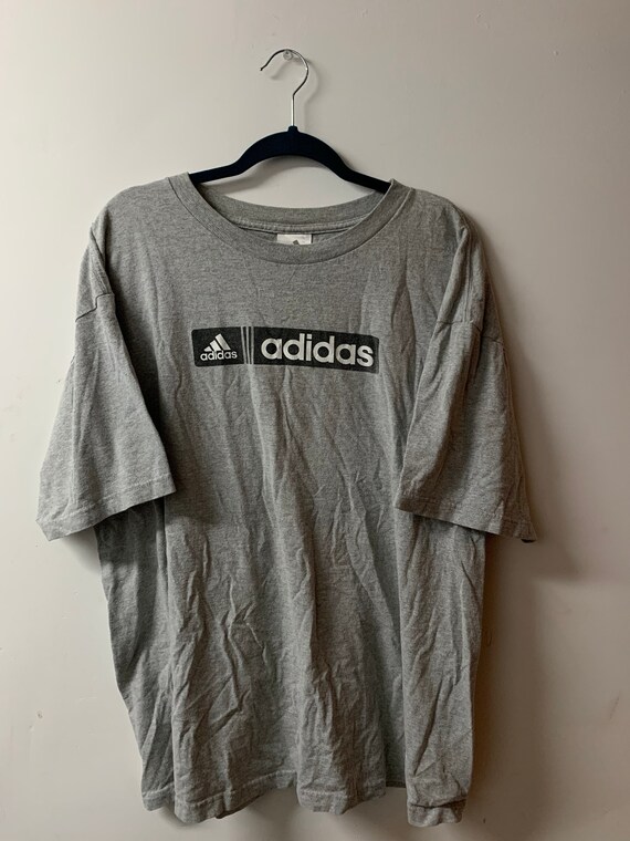 Vintage / Adidas / Sportswear / Athletic / T-Shirt