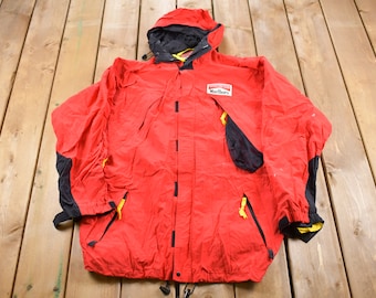 ジャケット・アウター 90s Marlboro nylon jacket mountain parka Vintage 90s MARLBORO Country Store Parka Jacket Large Red VTG