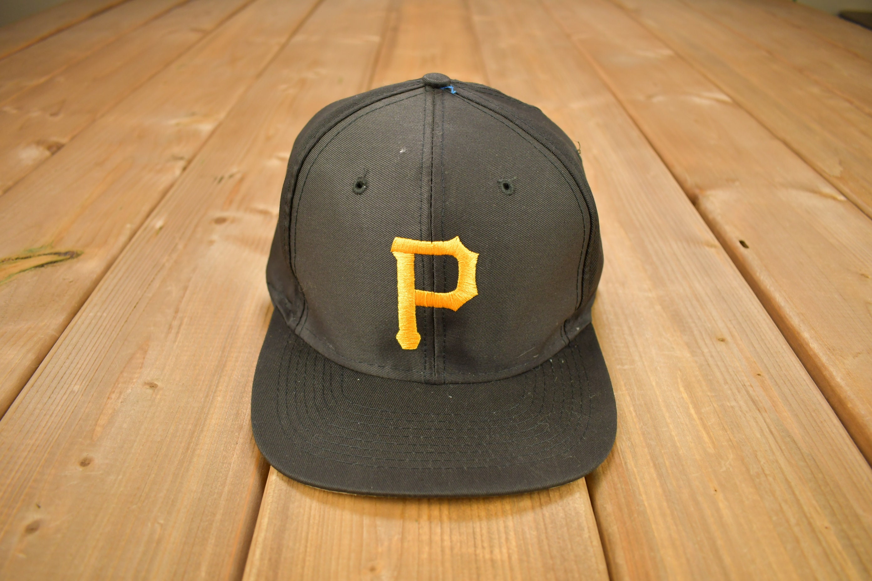 Vintage 1990s Pittsburgh Pirates MLB Logo 7 Snap Back Hat