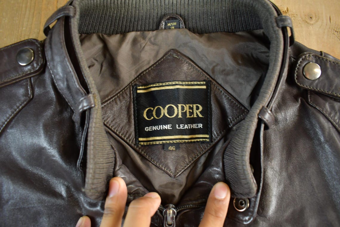 Vintage 1990s Cooper Leather Moto Cafe Biker Jacket Men's Medium / Moto Jacket / 90s Motorcycles Coat / Leather Jacket, foto 4 de 5