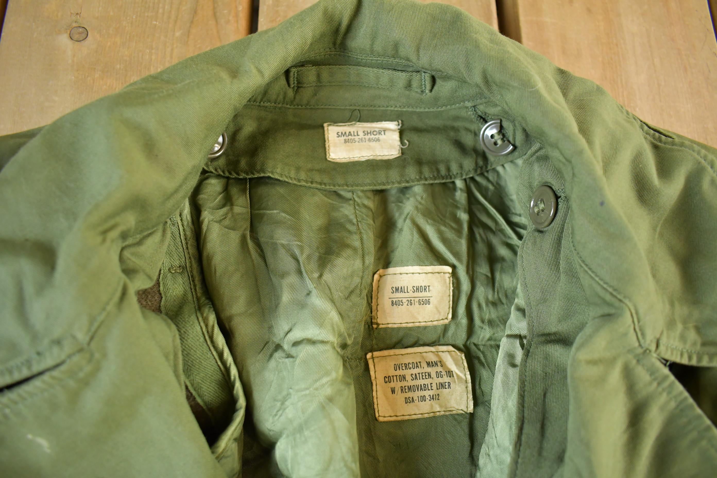 Vintage 1980s Sateen OG-107 Army Military Trench Coat Men's Small