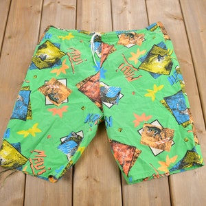 Vintage 1980s Hawaii Theme Beach Shorts Size 36 / All Over Print / Vintage Shorts / Beach Wear / Beach Theme Graphic / Summer